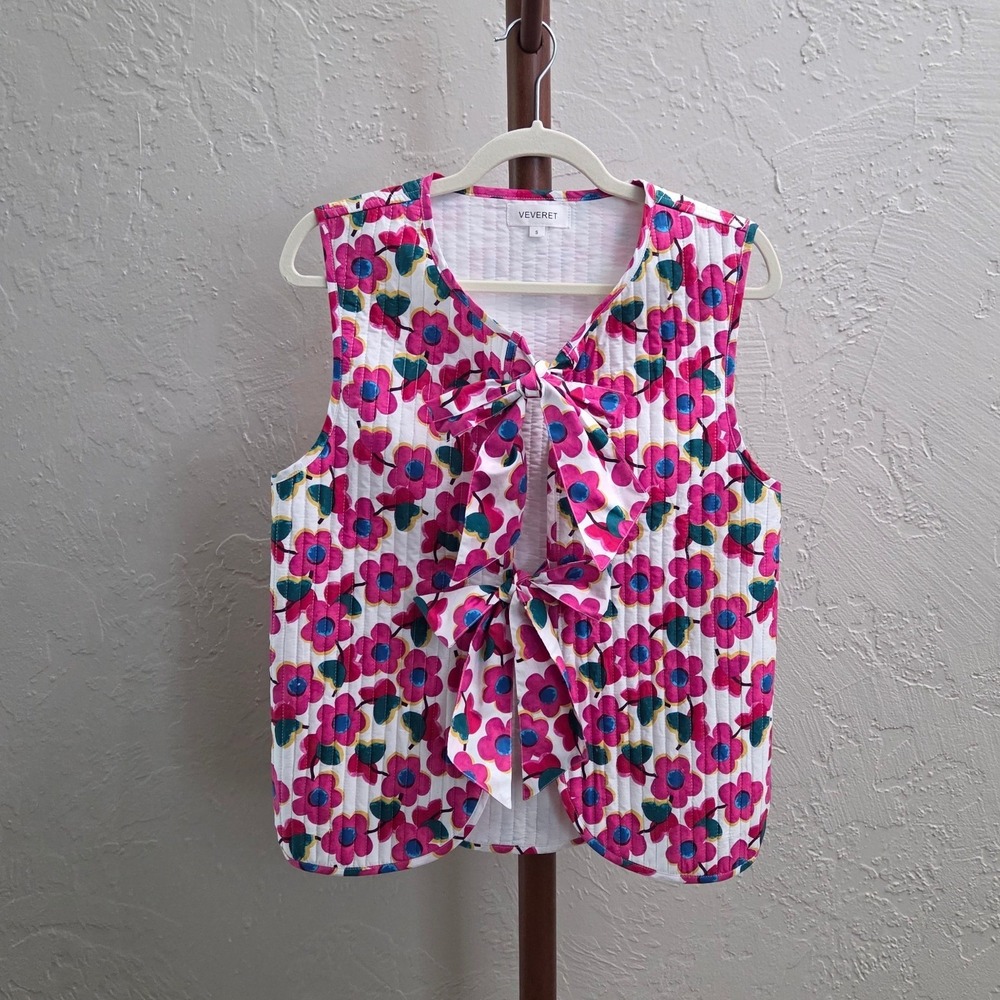 V123. Floral Quilted Tie-Front Vest